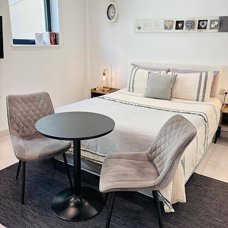 Gibraltar Central Suites Exteriör bild