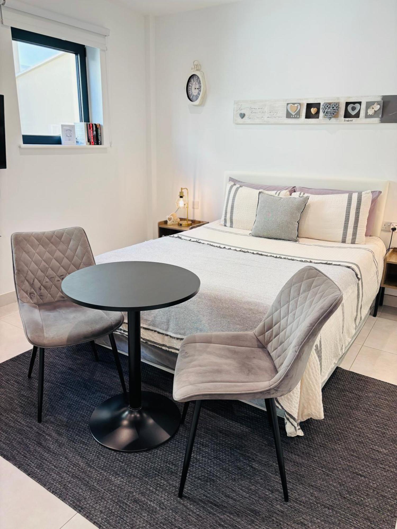 Gibraltar Central Suites Exteriör bild