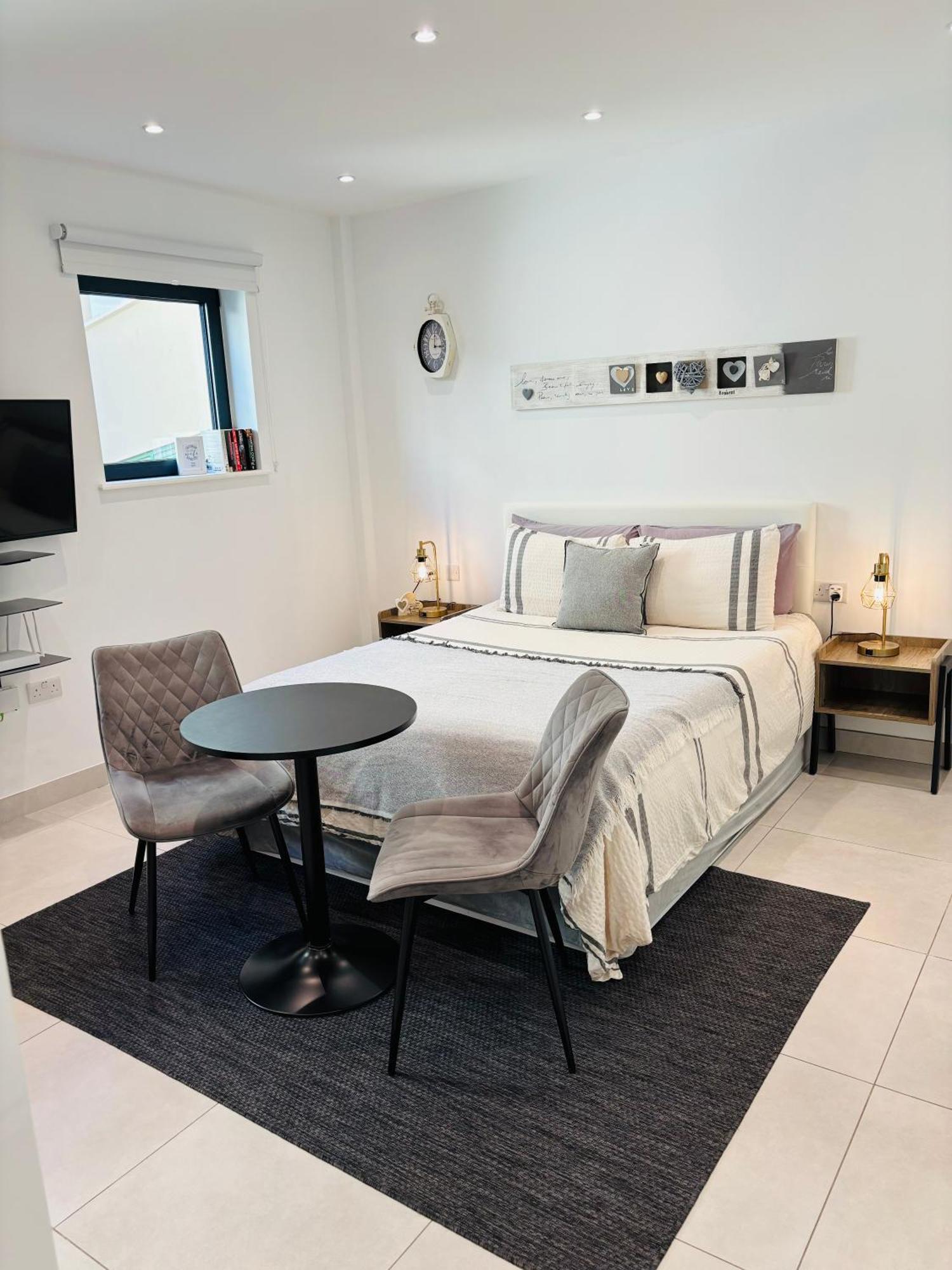 Gibraltar Central Suites Exteriör bild