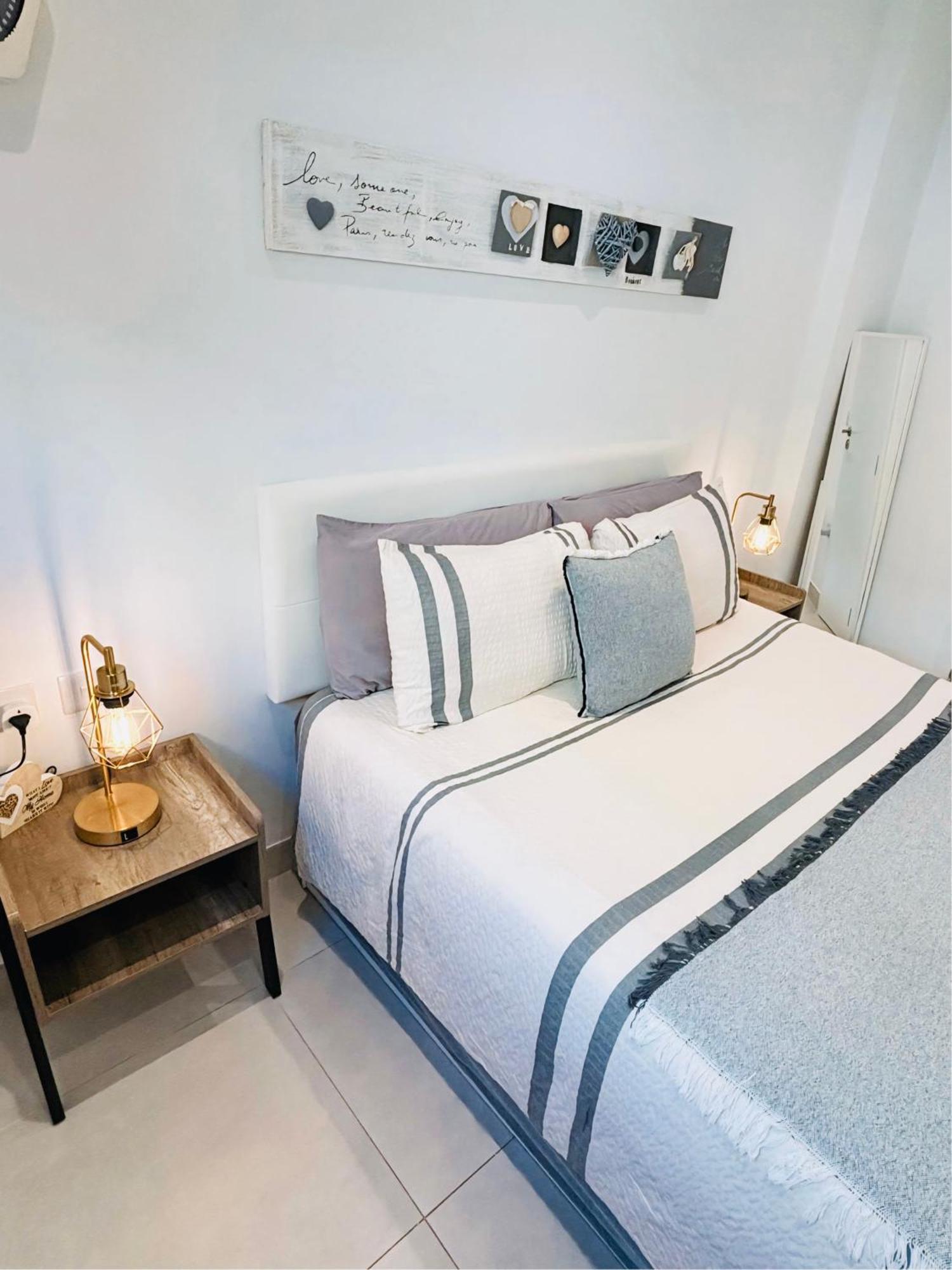 Gibraltar Central Suites Exteriör bild