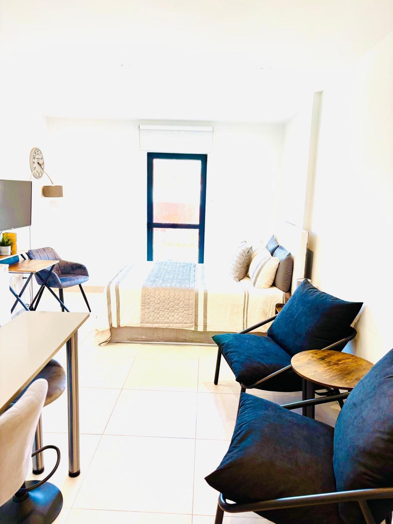 Gibraltar Central Suites Exteriör bild