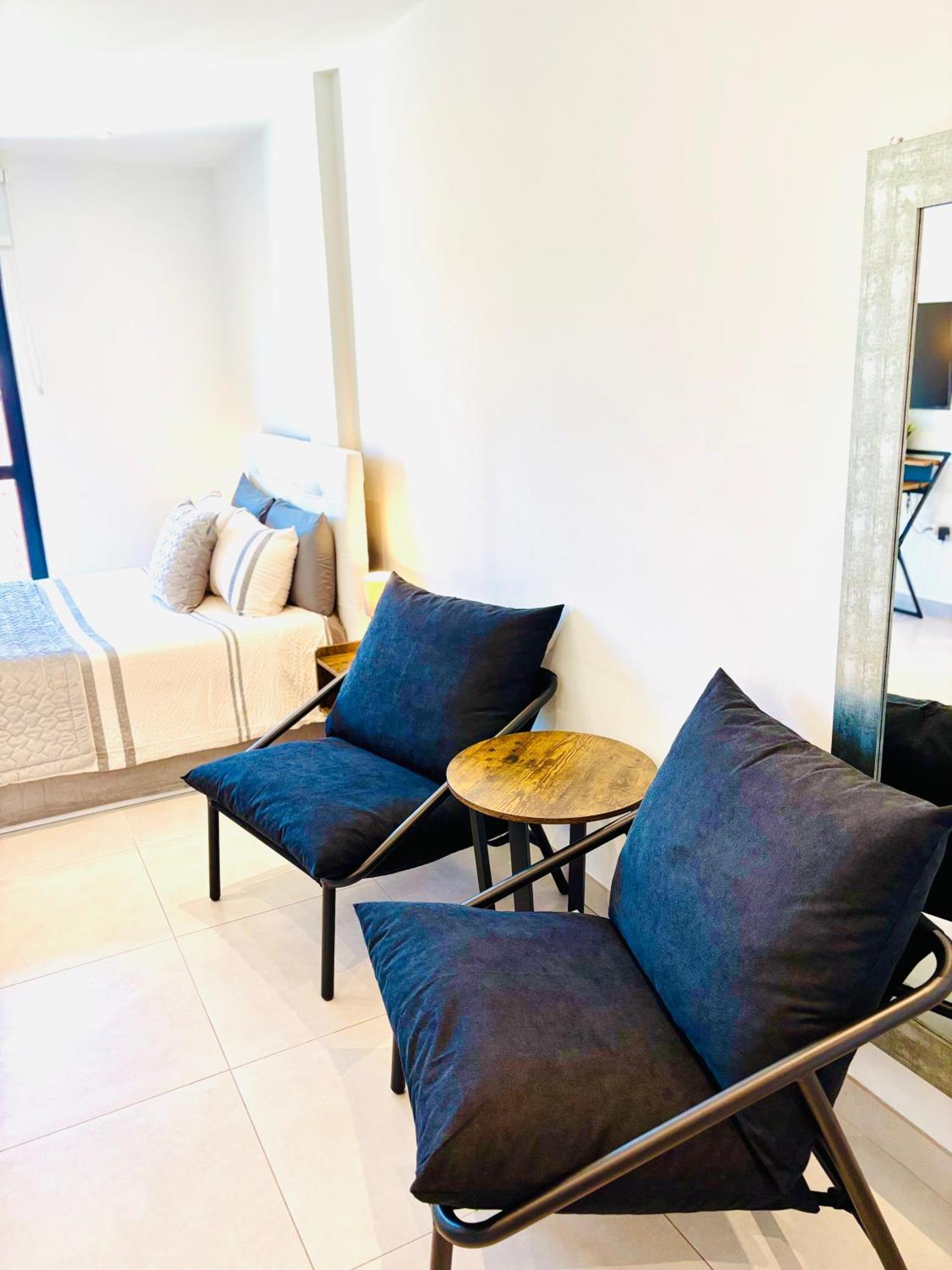 Gibraltar Central Suites Exteriör bild