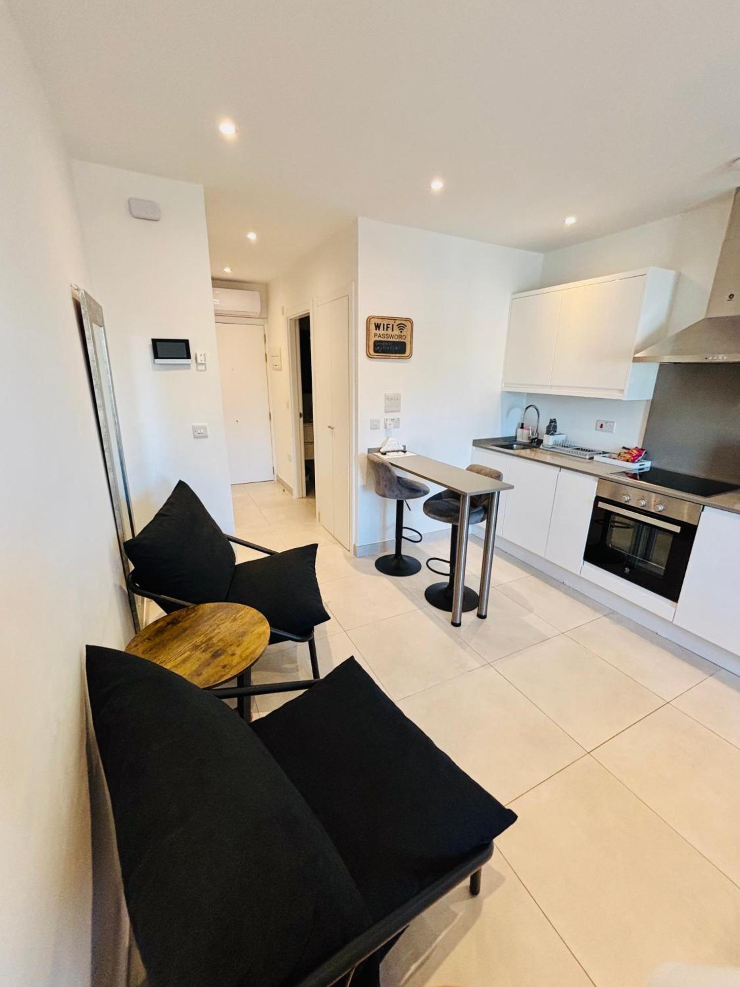 Gibraltar Central Suites Exteriör bild